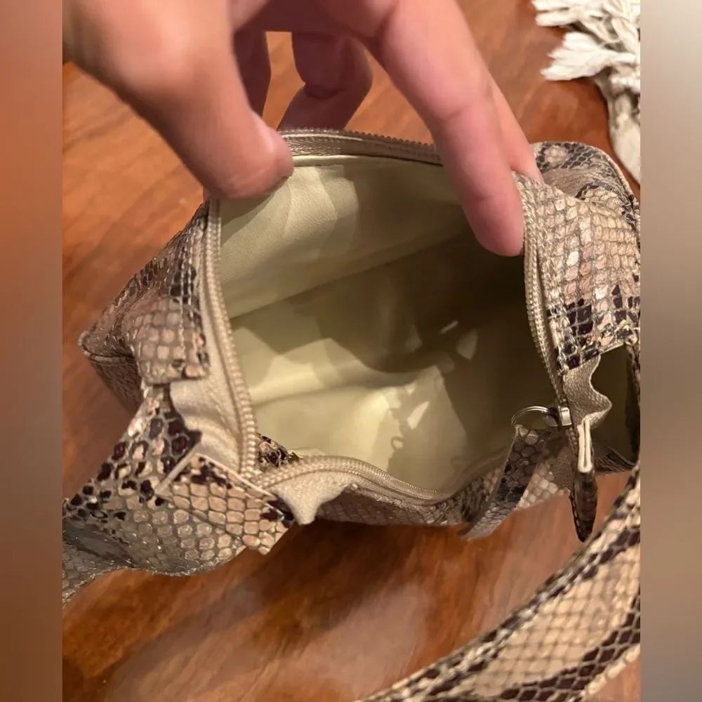 Snake Print Shoulder Bag - Picture 5 of 5